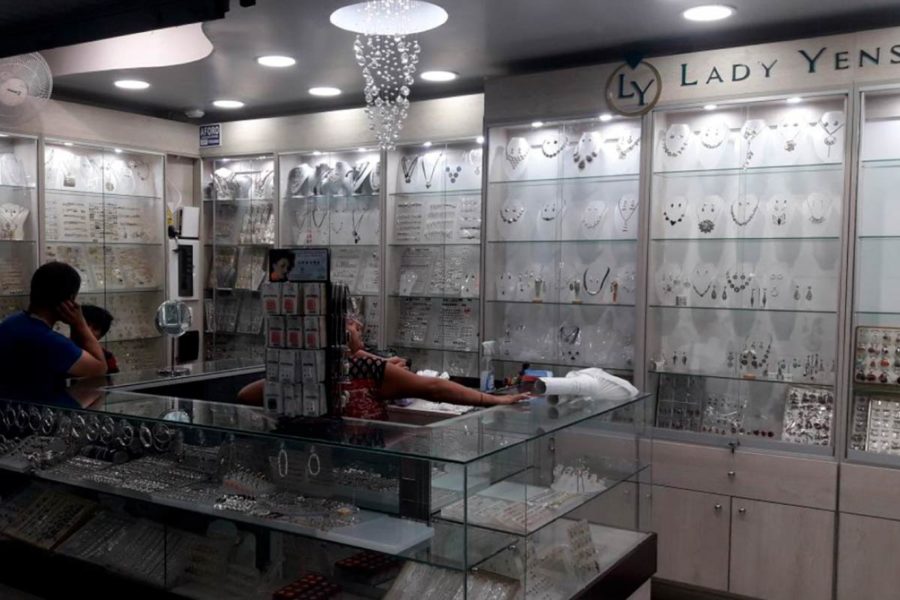 -crearqperu-proyectos-diseño interior-diseño 3d joyeria lady yens-diseño-03