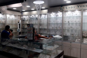 crearqperu-proyectos-diseño interior-diseño de joyeria-Slider 2