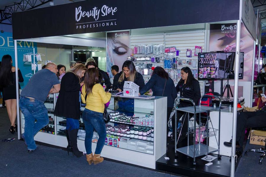 crearqperu-proyectos-diseño-stand-beuaty-store-imagen-01