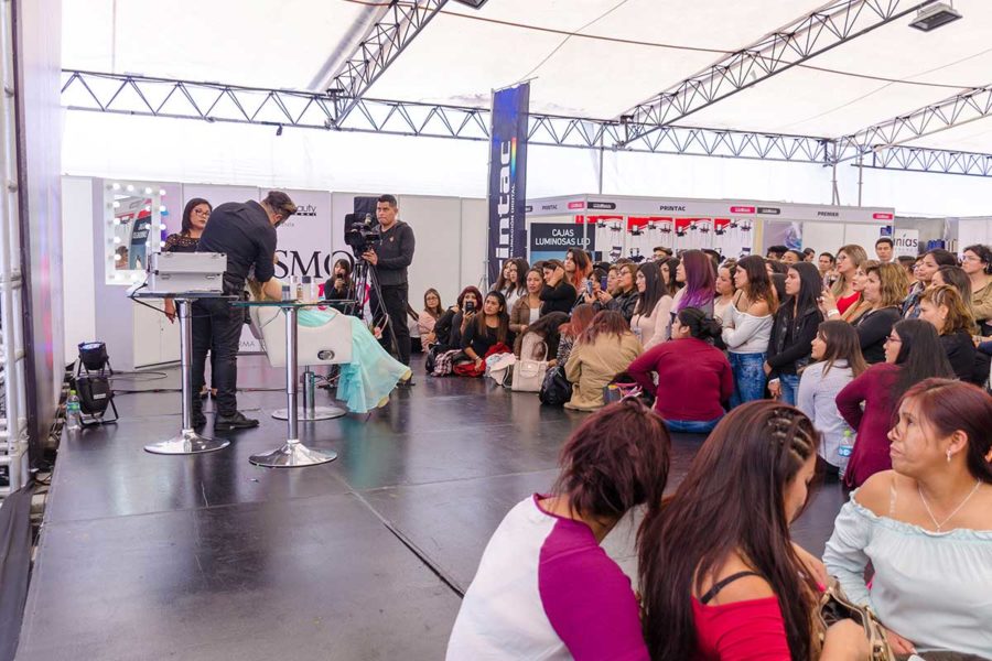 crearqperu-proyectos-eventos-cosmobeauty-make-up-galeria-03
